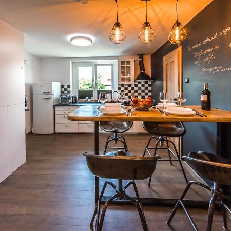 Apartament Wita Stwosza Jelenia Góra Kültér fotó